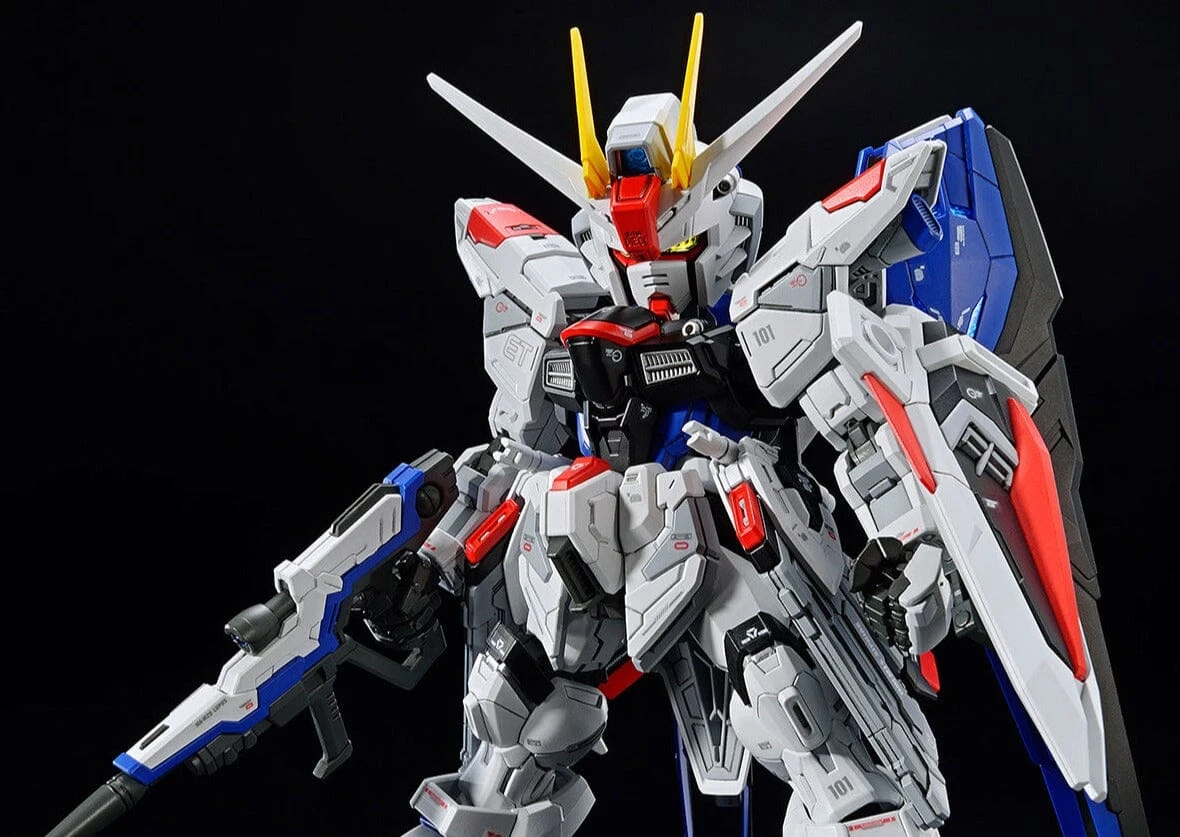 Bandai MGSD Freedom Gundam 3 Bandai MGSD Freedom Gundam