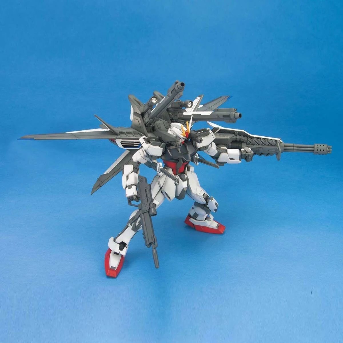 Bandai MG 1/100 Strike Gundam + IWSP 7 Bandai MG 1/100 Strike Gundam + IWSP - Image 5