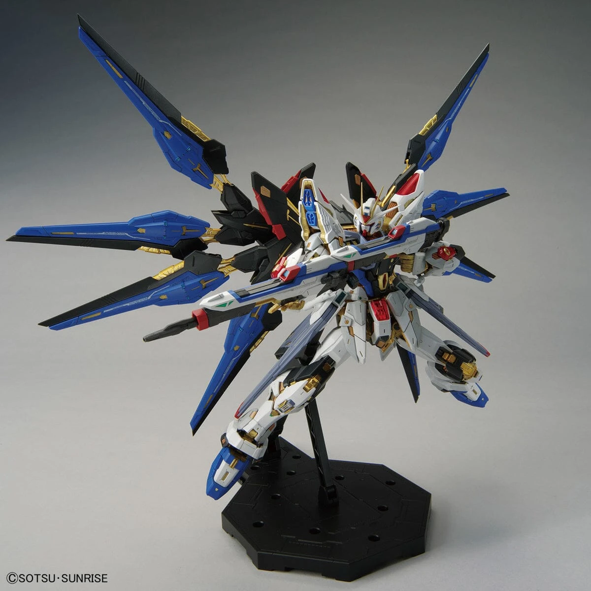 Bandai MGEX 1/100 Strike Freedom Gundam 10 Bandai MGEX 1/100 Strike Freedom Gundam - Image 8