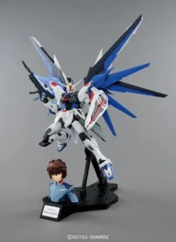 Bandai MG 1/100 Freedom Gundam Ver.2.0 & Kira Yamato -Bandai Sales Store 20170209200555991