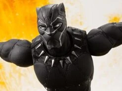 Bandai Avengers: Infinity War S.H.Figuarts Black Panther & Tamashii Effect