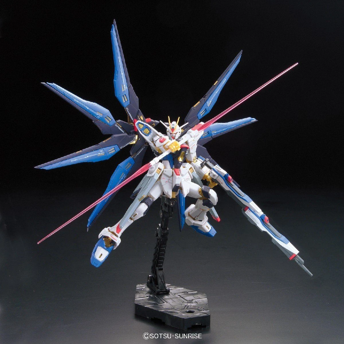 Bandai RG 1/144 #14 Strike Freedom Gundam 11 Bandai RG 1/144 #14 Strike Freedom Gundam - Image 9