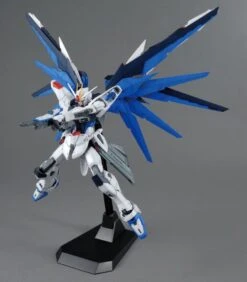 Bandai MG 1/100 Freedom Gundam (Ver 2.0) -Bandai Sales Store eaa3446c be28 4733 9ad2 ee2d0aebcf89 1